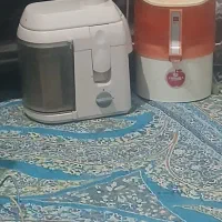 دو عدد آب میوه گیر