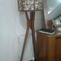 چراغ خواب ایستاده|چراغ خواب و آباژور|تالش, هشتپر|دیوار