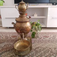 سماور زغالی همراه سینی وقوری وکاسه