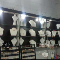 ویترین مغازه