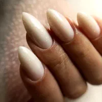 کاشت ناخن و مژه