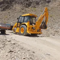 خدمات حفاری و خاک‌برداری با بیل بکهو