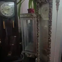 ویترین وساعت ایستاده