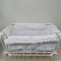 گهواره و تخت کنار مادر|تخت و صندلی بچه|رشت, کوی طالقانی|دیوار