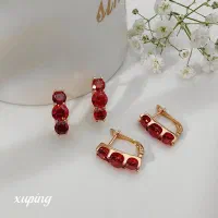 گوشواره اناری و سبز ، گردنبند زمرد مخصوص شب یلدا