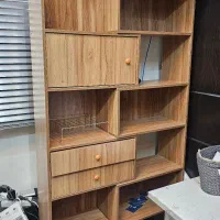 کمد چوبی با عرض قابل تنظیم