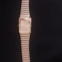 ساعت موتور و عقربه  ها طلا