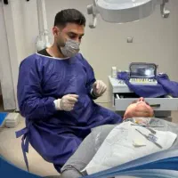 خدمات تخصصی ایمپلنت و اوردنچر|خدمات آرایشگری و زیبایی|اصفهان, کوی ولی عصر|دیوار