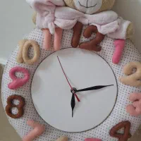 ساعت و لوستر اتاق کودک