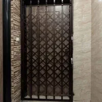 درآکاردمی آپارتمان تک لنگه