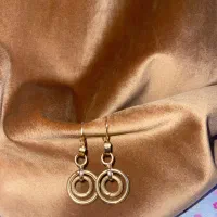 یک جفت گوشواره طلا