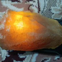 سنگ زیبا به تصویر نگاه کنید