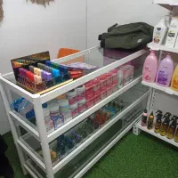 ویترین شیشه ای