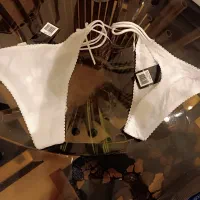 لباس زیر زنانه|لباس|پردیس, فاز ۱|دیوار