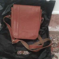 کیف چرم صدرصد طبیعی در حد نو|کیف، کفش، کمربند|پرند, فاز ۲|دیوار