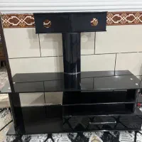 میز تلویزیون شیشه ترک