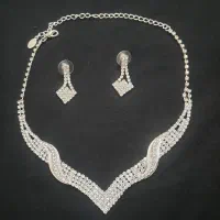 نیم ست نگینی