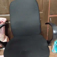 صندلی مشکی چرخ دار|صندلی و نیمکت|قم, شهرک امام حسن|دیوار