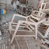 به یک نجار ماهر یا نیمه ماهر نیازمندیم