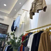 فروشنده زن شیفت بعد ازظهر