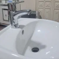 روشویی همراه با شیر (قهرمان) درحد نو