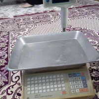 ترازوی علمک دار