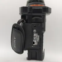 دوربین فیلمبرداری سونی sony NEX-VG900E|دوربین عکاسی و فیلم‌برداری|تهران, پامنار|دیوار