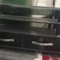 زیرتلوزیونی شیشه ای