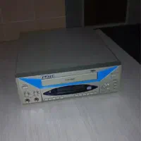 یک دستگاه سی دی سامسونگ