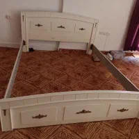 تخت خواب دونفره...گلدان|تخت و سرویس خواب|قروه, |دیوار