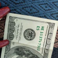 فروش صد دلاری