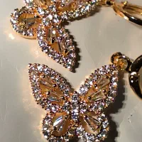 گوشواره تمام نگین مدل پروانه ضدحساسیت،کیفیت عالی