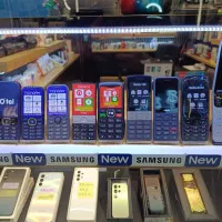 گوشی دکمه ای و تاشو|موبایل|رشت, لاکانی|دیوار