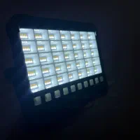 پرژکتور LEDخورشیدی شارژی