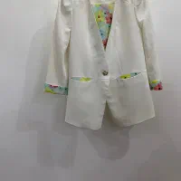 تعدادی کت و شومیز مجلسی و شال ومانتو و‌پافرکوتاه