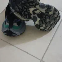 کفش بالنسیاکا|کیف، کفش، کمربند|فولادشهر, مسکن مهر فولادشهر|دیوار