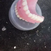 فروش 2دست دندان مصنوعی در حد آکبند