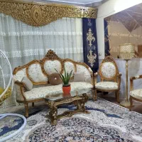 مبل و میز و ساعت