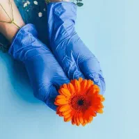 کلینیک مویان به یکهمکار حرفه ای نیاز دارد.