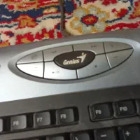 کیبورد برند Genius ژنیوس. کاملا سالم و تمیز.