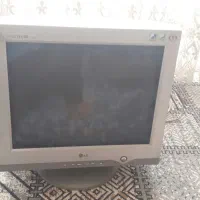 مانیتور قدیمی کامپیوتر