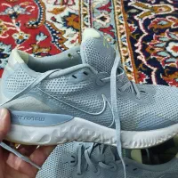 کاپشن، کتونی، بامبر، پیراهن پشمی|کیف، کفش، کمربند|کبودرآهنگ, |دیوار