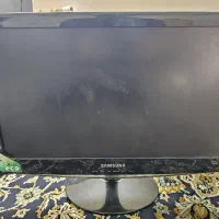 کامپیوتر با تمام تجهیزات