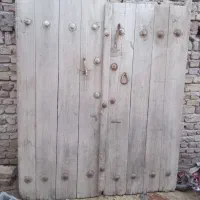 درب چوبی سالم