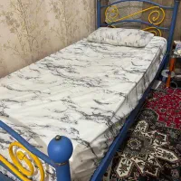 تخت آهنی یک نفره