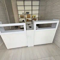 3 عدد قفسه و 2 عدد پیشخوان