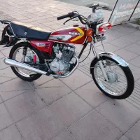 جوان موتورسیکلت