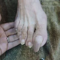 خدمات تخصصی زیبایی در سالن و منزل شما
