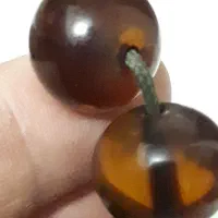 دو عدد تسبیح سندلوس قدیمی کهنه عتیقه|کلکسیون اشیاء عتیقه|تهران, باغ خزانه|دیوار