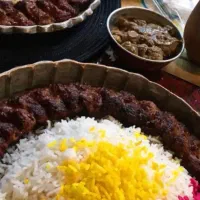 سالن کار خانم و پارکبان آقا نیازمندیم